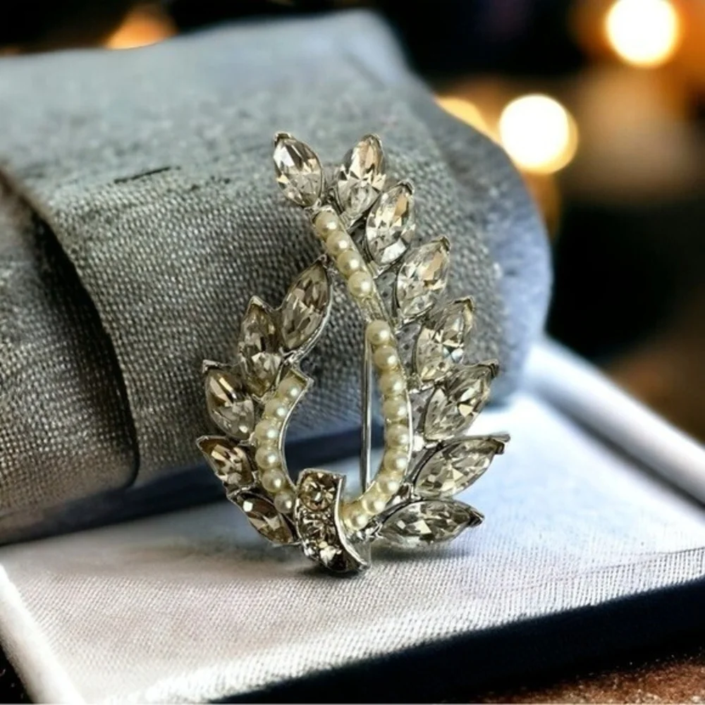 Unique Vintage women silver